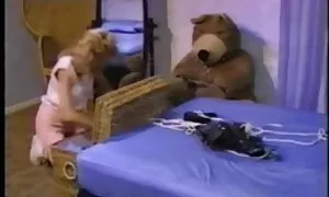 لاعبة جمباز في سن المراهقة استغل من قبل المدرب سكس اردني عربي