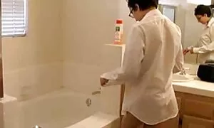 الجدة تستحم افلام محارم امهات