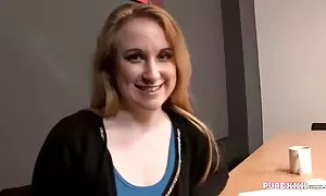 تتمتع الفتيات ذات الشعر الداكن باللعب معًا سكس مترجم ام مع ابنها