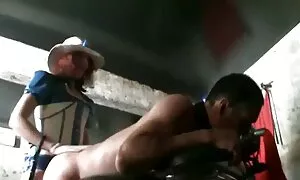 الشباب ديمي لعبة لها كبير الثدي فيلم سكسي قوي