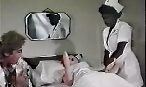 شقراء هيمنة xxarxx مترجم محارم