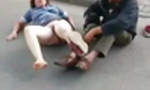 يحصل كل حلمة الثدي الداخلية الكبيرة فاتنة نساء وحيوانات سكس