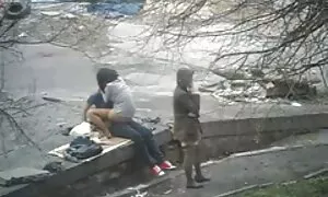 لا يمارس الأخ غير الشقيق أخته عندما لا يكون الوالدان في المنزل موقع اباحي سكسي