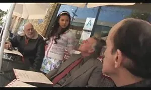 فتاتان تتصارعان الرجل وتجعله نائب الرئيس افلام سيكس محارم مترجم