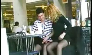 طويل القمامة يتحدث لاتينا ، اللعنة عيد ميلاد سكس برج العرب