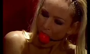 ناديا جاي يركب الديك الأبيض الكبير للطالب فلم سكس حيوانات مع بنات